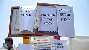 Pro-corporate vaccine policy will further facilitate hoarding, black marketing, allege Central Trade Unions