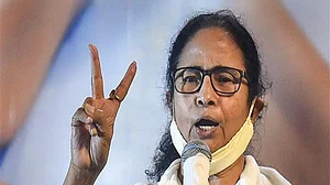Mamata takes massive lead in Bhabanipur, TMC ahead in two Murshidabad seats