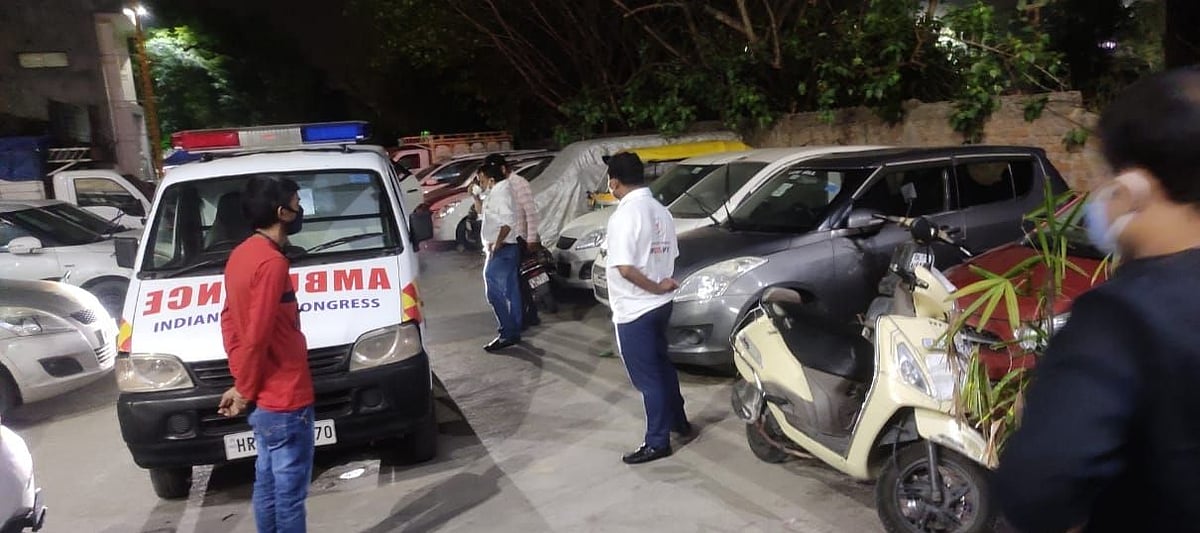 Indian Youth Congress chief BV Srinivas visits COVID facility set up by NGO Prayas, lauds efforts made by it