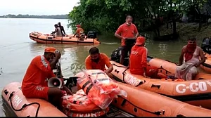 4,000 people evacuated from Yaas-hit Bengal islands after high tide warning