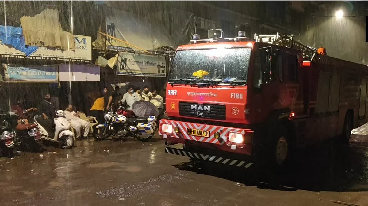 Mumbai: 1 dead, 4 hurt after building wall collapses on house