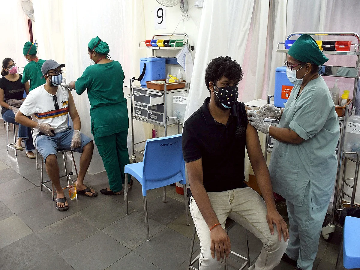 Modi govt vaccine policy "has been ad-hoc, unscientific and irrational right from the beginning"