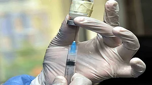 Kerala HC asks Centre to spell out its new vax policy