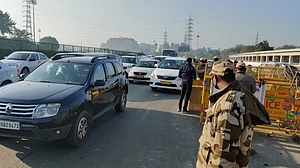 Police drills ahea dof G20 Summit have slowed down traffic on certain stretches (Photo: IANS)