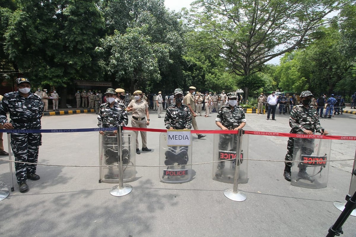 200 farmers reach Jantar Mantar for protest against farm laws amid Parliament session