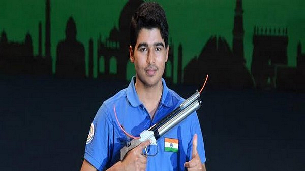 Sensational Saurabh fires his way into finals as topper, Abhishek Verma misses out