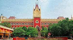 HC directs Bengal govt to provide relief to post-poll violence victims