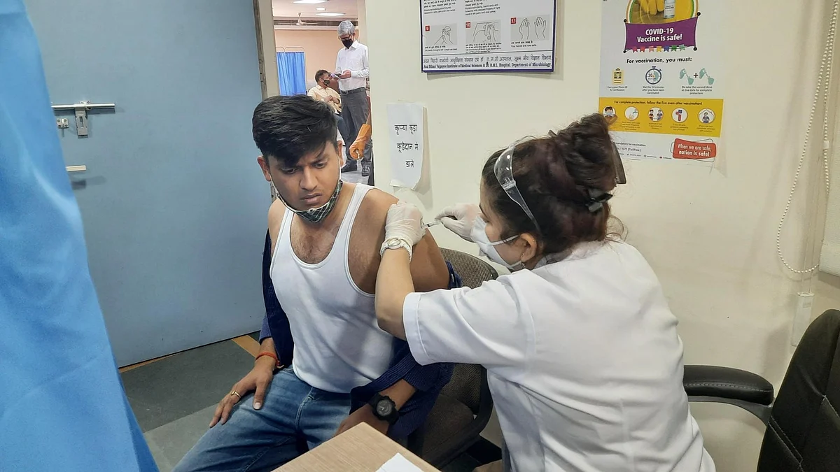 COVID-19: Flexible, agile vaccination strategy vital in saving lives in India, says Lancet report