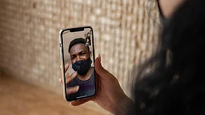 98% of India believes a virtual romance is incomparable to real one