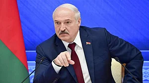 Belarus closes journalist organisation, continuing crackdown