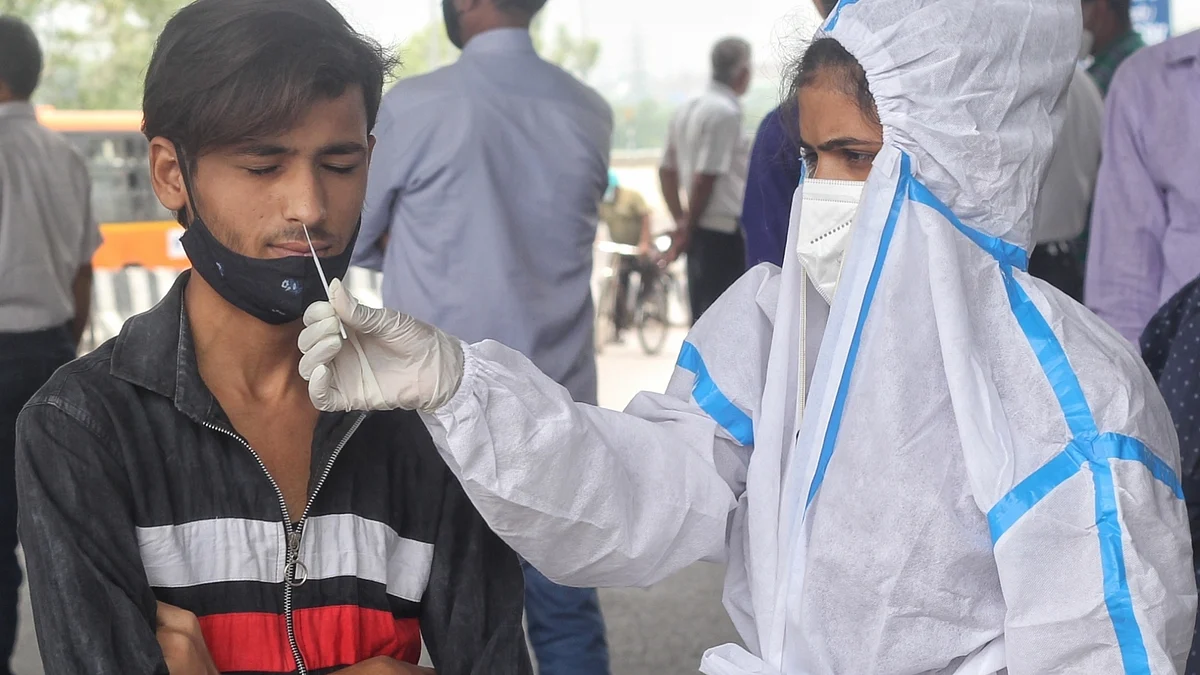 India records 5,700 new COVID-19 cases