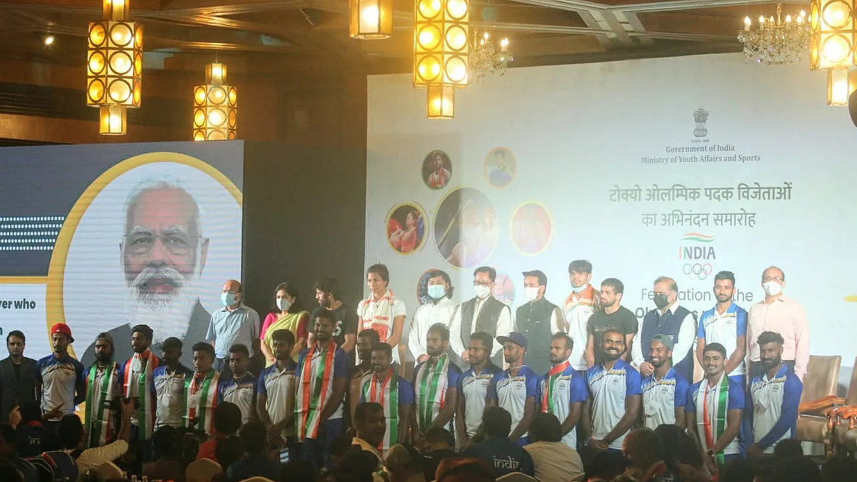 India lays out red carpet for Olympic heroes; felicitated in grand ceremony by government