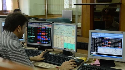 The market capitalization of companies listed on BSE witnessed a sharp erosion, declining by Rs 8,91,729.43 crore to Rs 3,50,19,998.87 crore. 
(Representative Image of stock exchange) (photo courtesy: NH Library)