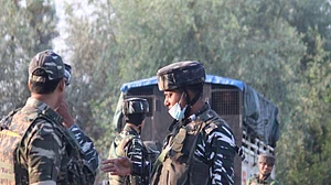 Infiltration bid foiled, 3 army soldiers injured in Uri LoC