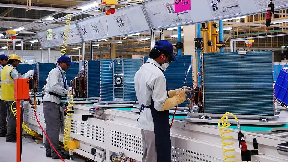 S&P Global India Manufacturing Purchasing Managers' Index (PMI) fell to 57.5 in September, down from 58.6 in August -- the lowest in five months. (Representative image) (photo: National Herald archives)