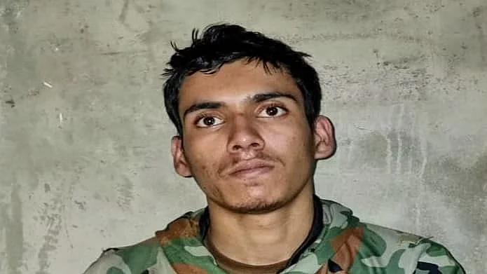 Teenage Pak terrorist captured alive by Army urges handlers across LoC to take him back home