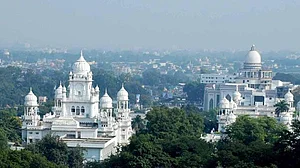 Bouncers to protect KGMU medical students from ragging