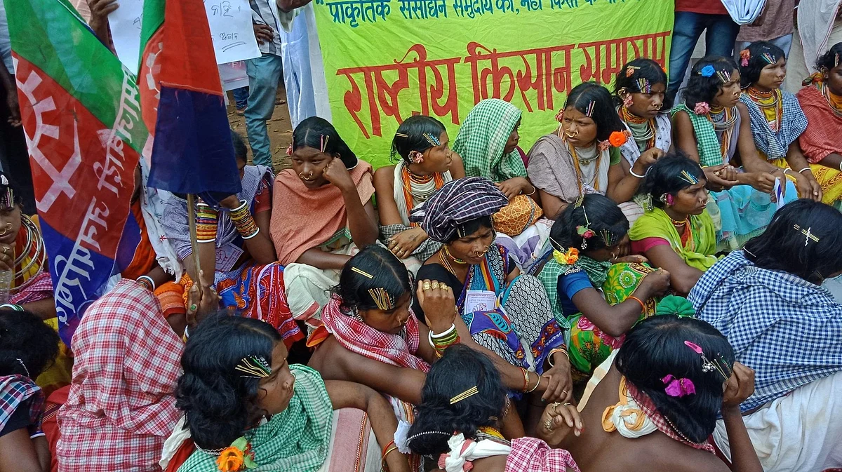 Adivasis of Odisha’s Niyamgiri lend support to movement against against Vedanta’s zinc plant in Gujarat