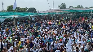 Karnal lathicharge: Farmers' meet with DC ends inconclusively