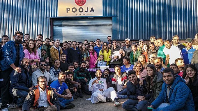 It's a wrap for Pooja Entertainment's yet-to-be-titled starring Akshay Kumar, Rakul!