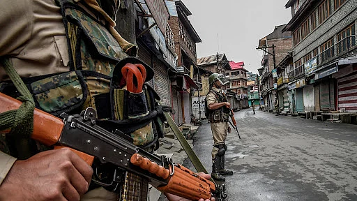 Two more labourers shot dead by terrorists in J&K's Kulgam