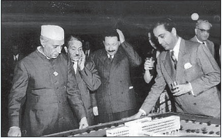 This is why those who engage in mud-slinging at Nehru are political pygmies 