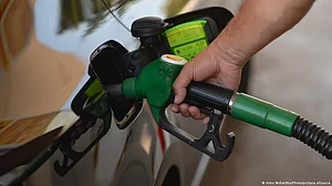 WPI inflation spikes to 14.23 pc in Nov as crude, metal prices harden