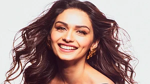 'Prithviraj' director gifts Manushi Chhillar the outfit she wore on 1st day of shoot on her birthday