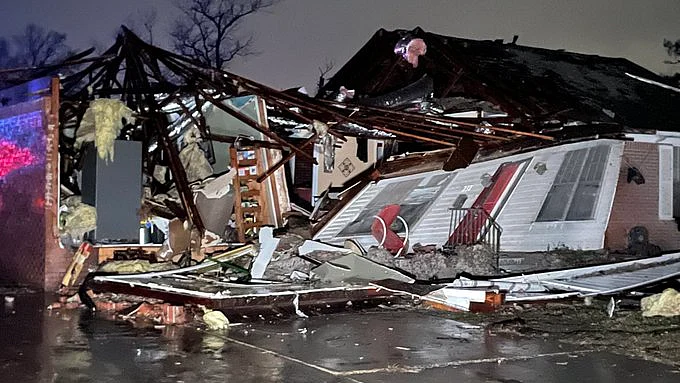 Deadly tornado, storms strike US; roof collapse at Amazon facility, at least 50 'feared dead'