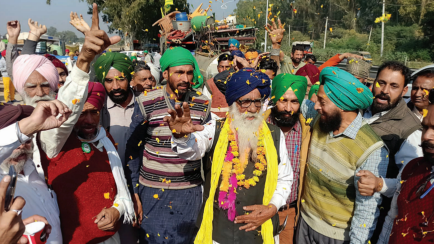 Delhi Musings: AAP Government and municipalities both holding back teachers' salary