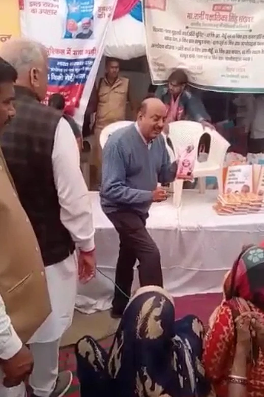 UP BJP leader asks people to vote in return for free foodgrain