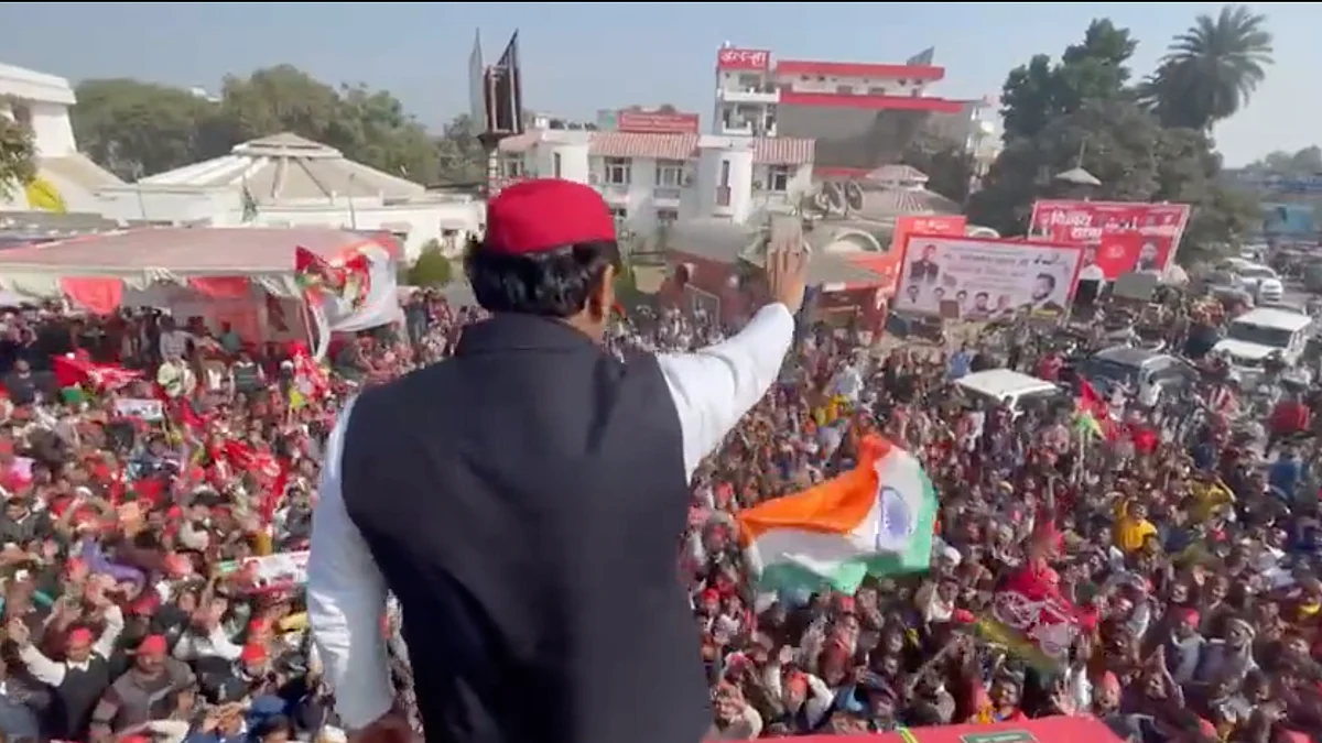Tax raids on many SP leaders; tax dept seems to have joined poll battle in UP, Akhilesh takes jibe at govt