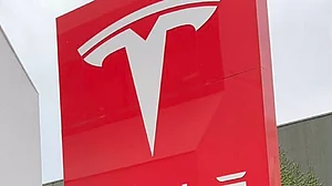 Tesla posts $3bn in profit, aims 1.5mn cars this year