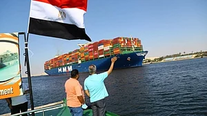 Suez Canal revenues hit record $6.3 bn in 2021