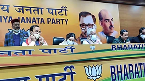 Mulayam Singh's daughter-in-law Aparna Yadav joins BJP