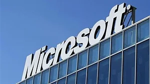 Microsoft Teams now support chatting with people outside organisation