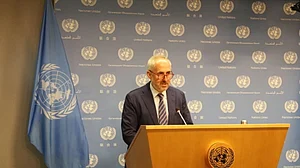 8 polio-vaccination team members in Afghanistan slain: UN