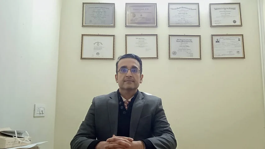 Dr Chandril Chugh at Dr Good Deed Clinic in Patna