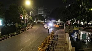 Delhi to lift all Covid curbs from Monday, only physical classes from April 1
