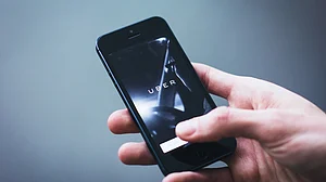 Uber's app to beep until passengers buckle seat belt