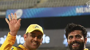 MS Dhoni hands over Chennai Super Kings captaincy to Ravindra Jadeja