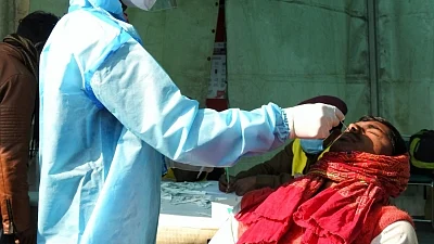 India reports 1,761 fresh Covid-19 cases, 127 deaths