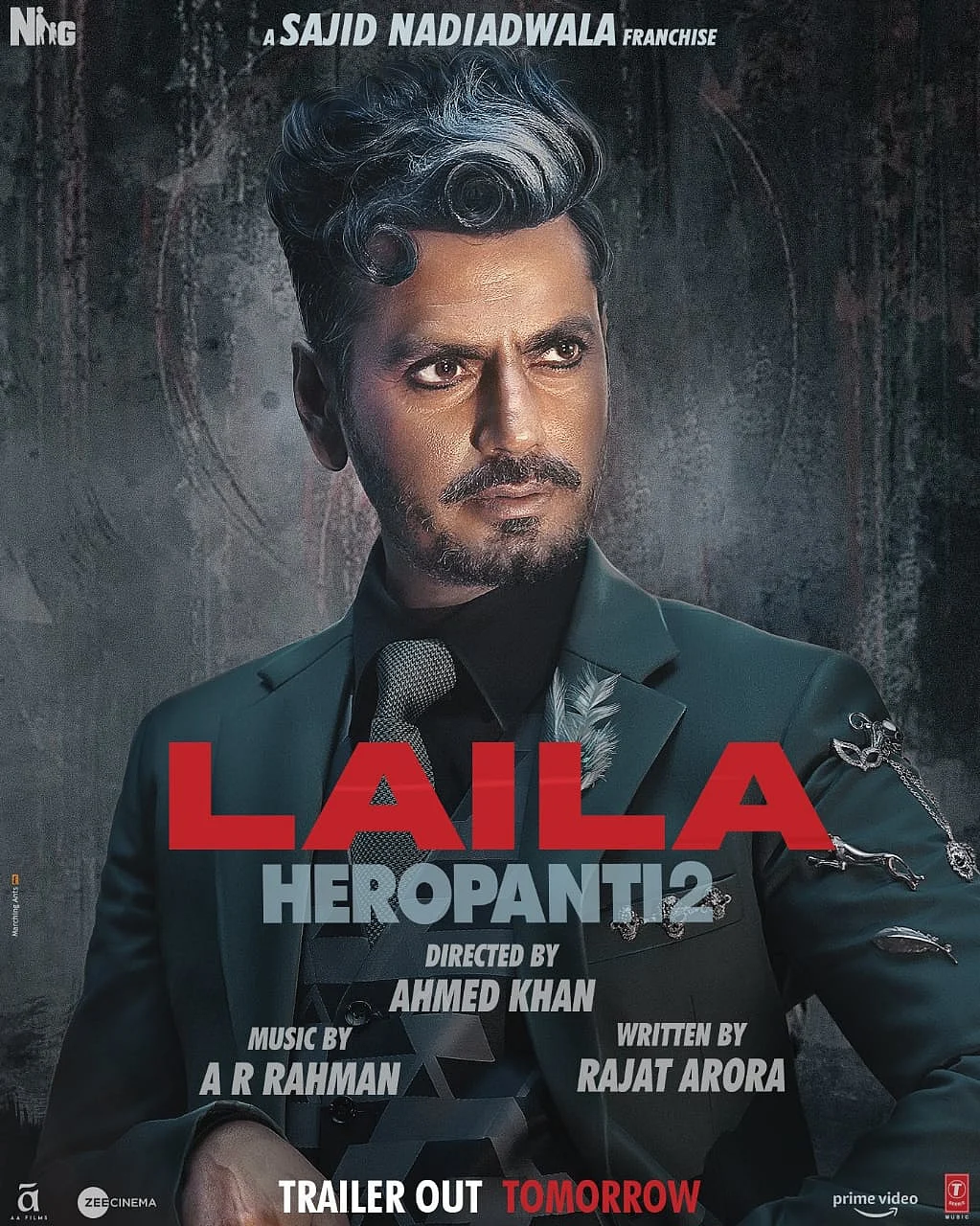 Introducing Nawazuddin Siddiqui as Laila in the latest poster of Sajid Nadiadwala’s ‘Heropanti 2’!