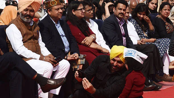 Punjab: Eight first time MLAs among 10 ministers inducted in Bhagwant Mann's cabinet