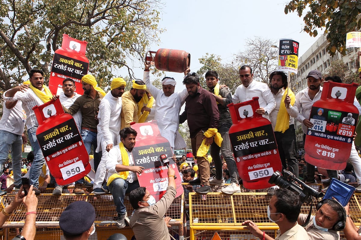 LIVE News Updates: India successfully testfires BrahMos supersonic cruise missile in Andaman & Nicobar