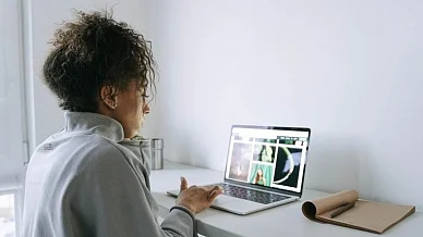 Tips to keep your eyes safe at work
