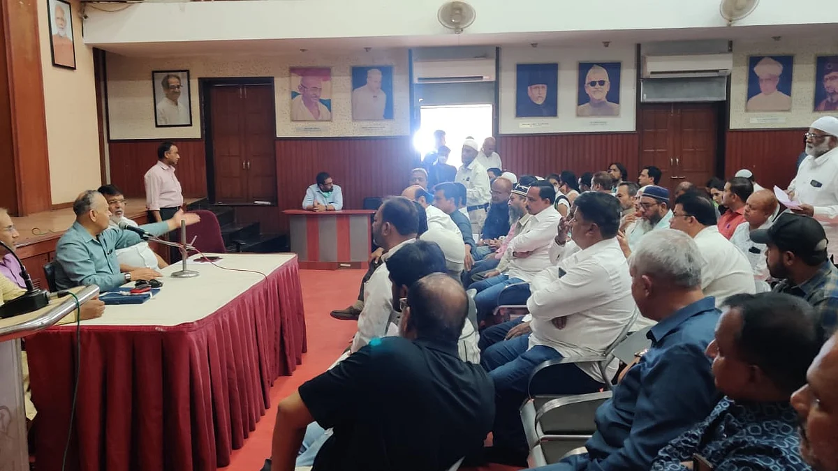 Muslim intellectuals urge mosques in Pune to strictly adhere to SC norms on loudspeakers for Azan