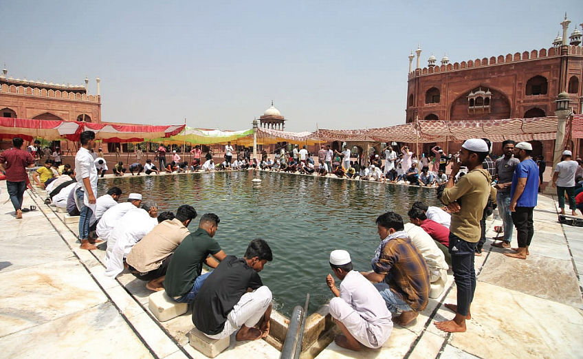 Toughest Ramzan in decades: Fasting, but no feasting 