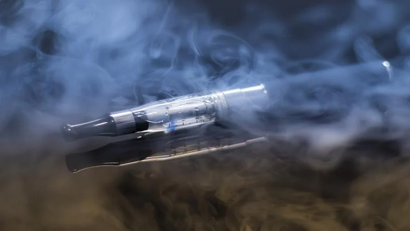 E-cigarettes may alter organs, hinder body's ability to fight infections