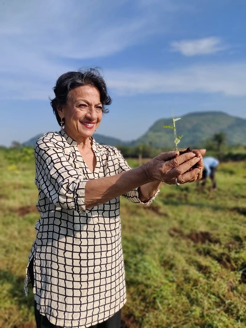 World Earth Day: Tanishaa Mukerji plays her part in enriching the planet through her NGO 'Stamp'